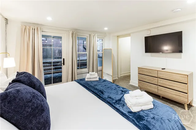 $1,050,000 | 1 East Gordon Street, Unit 1, Savannah, GA 31401