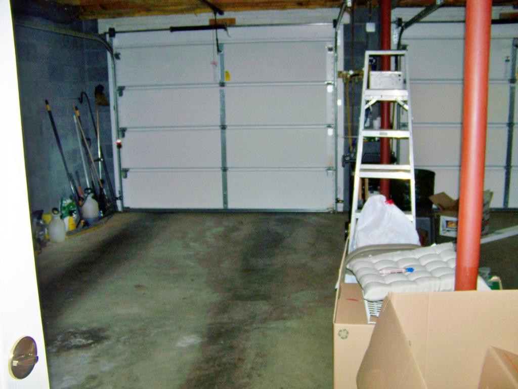 2517 Devault Bridge Road Piney Flats, TN 37686 - Photo 19 of 22 Two Car Drive Under Garage