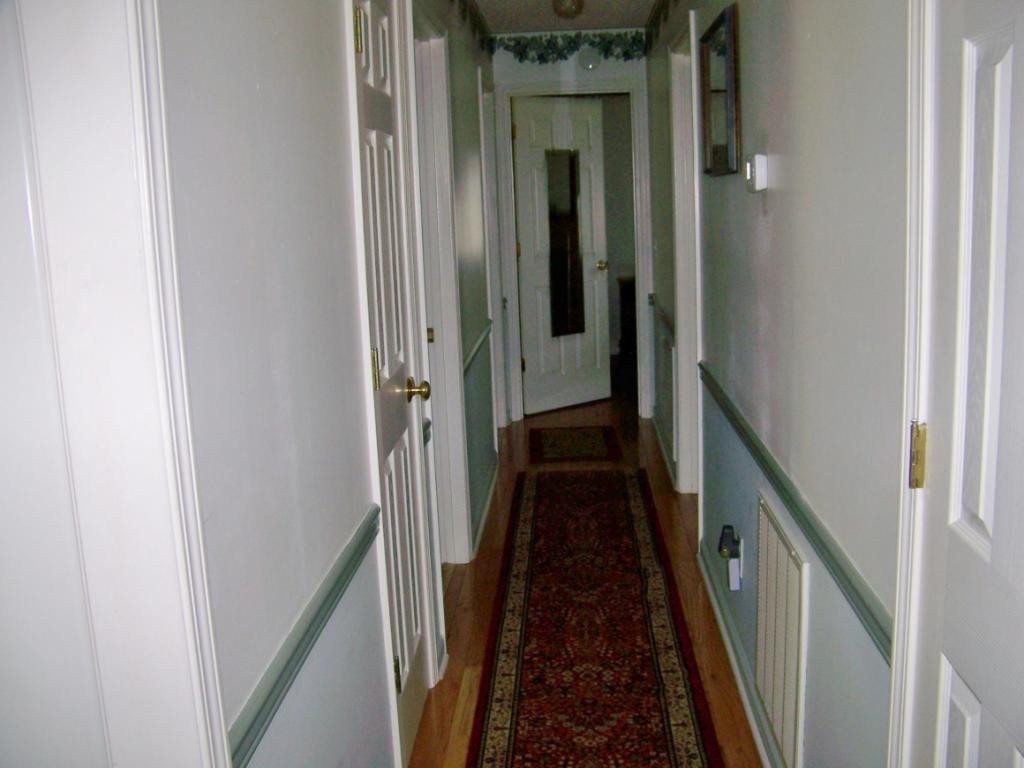 2517 Devault Bridge Road Piney Flats, TN 37686 - Photo 8 of 22 Hallway