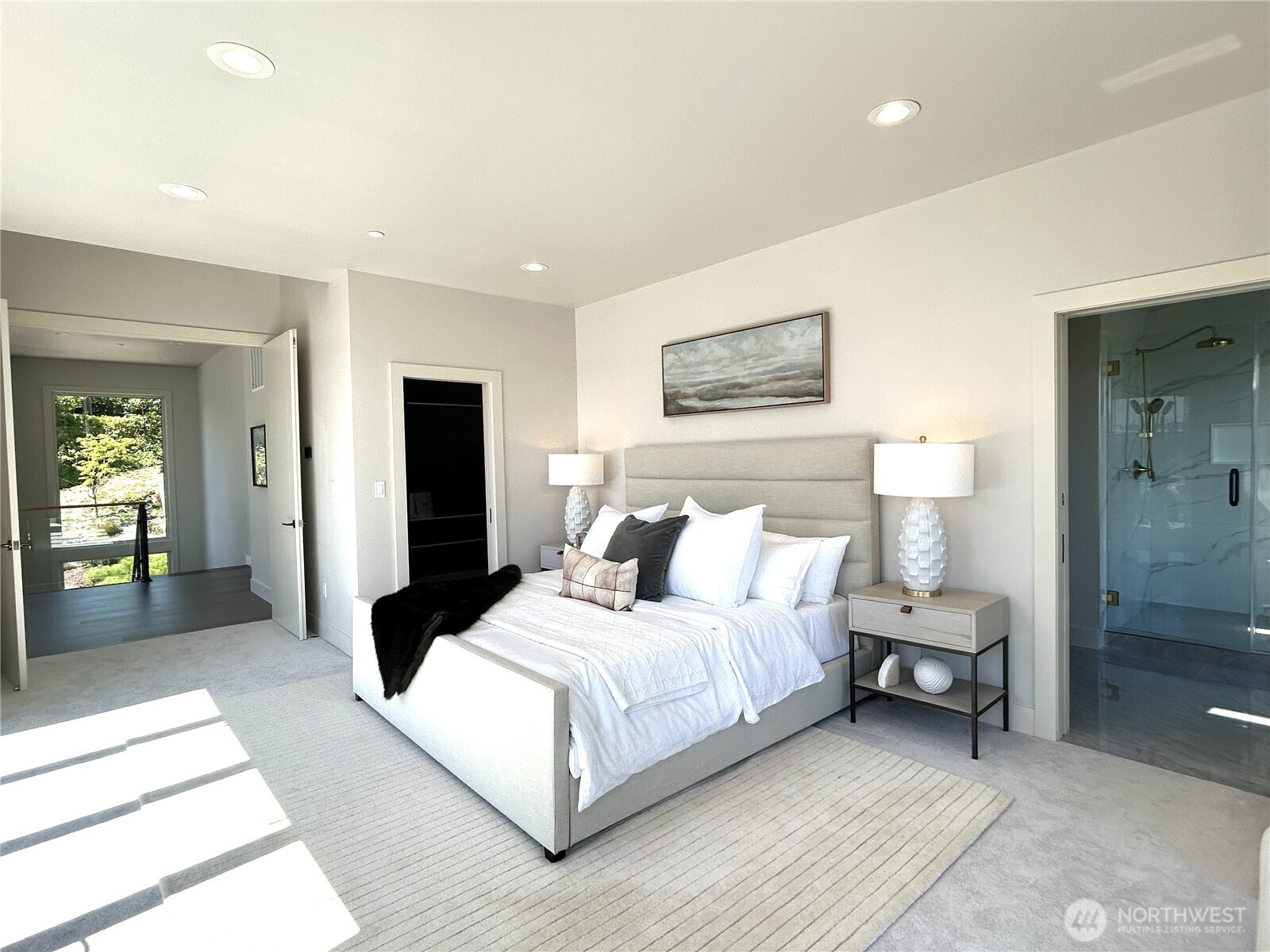 8243 West Mercer Way Mercer Island, WA 98040 - Photo 17 of 37