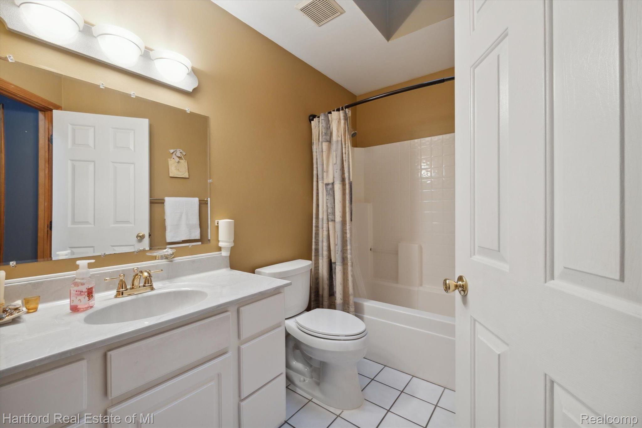 1249 South Lotz Road Canton, MI 48188 - Photo 16 of 35 Gallery Image 16