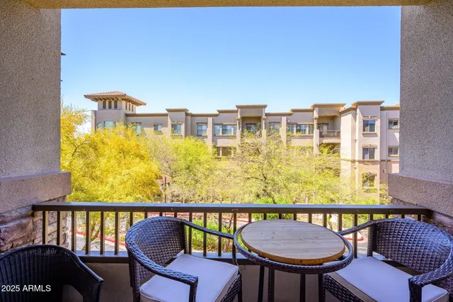 $425,000 | 5450 East Deer Valley Drive, Unit 3008, Phoenix, AZ 85054