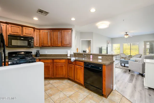$425,000 | 5450 East Deer Valley Drive, Unit 3008, Phoenix, AZ 85054