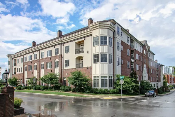 $3,900 | 4120 Ridgefield Drive, Unit 200, Nashville, TN 37205