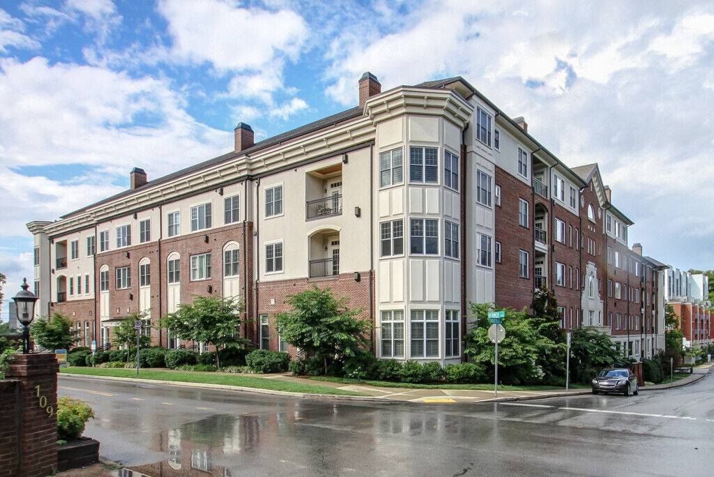 4120 Ridgefield Drive, Unit 200 Nashville, TN 37205 - Photo 1 of 14