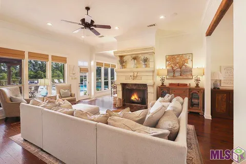 $725,000 | 36448 Lake Bend Avenue, Prairieville, LA 70769