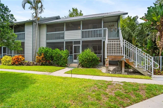 $3,200 | 1275 7th Avenue North, Unit 201, Naples, FL 34102