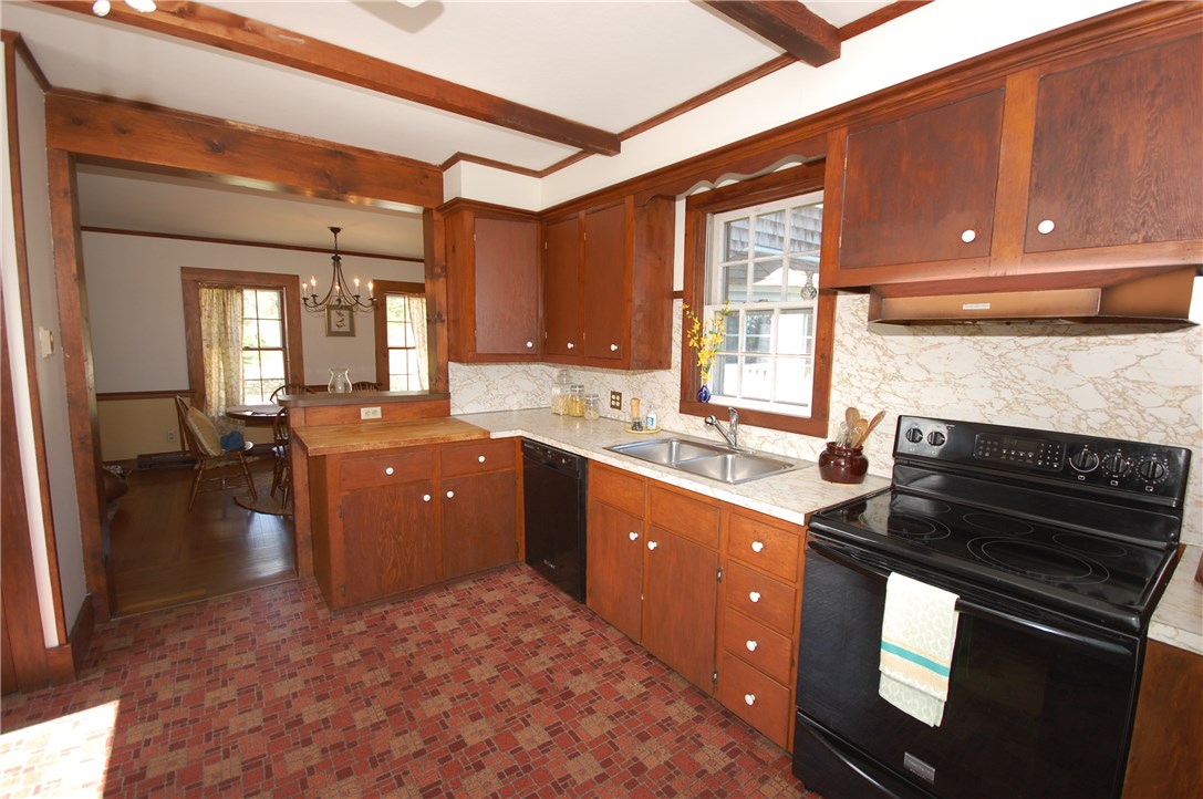 70 South Shore Road Little Compton, RI 02837 - Photo 8 of 14