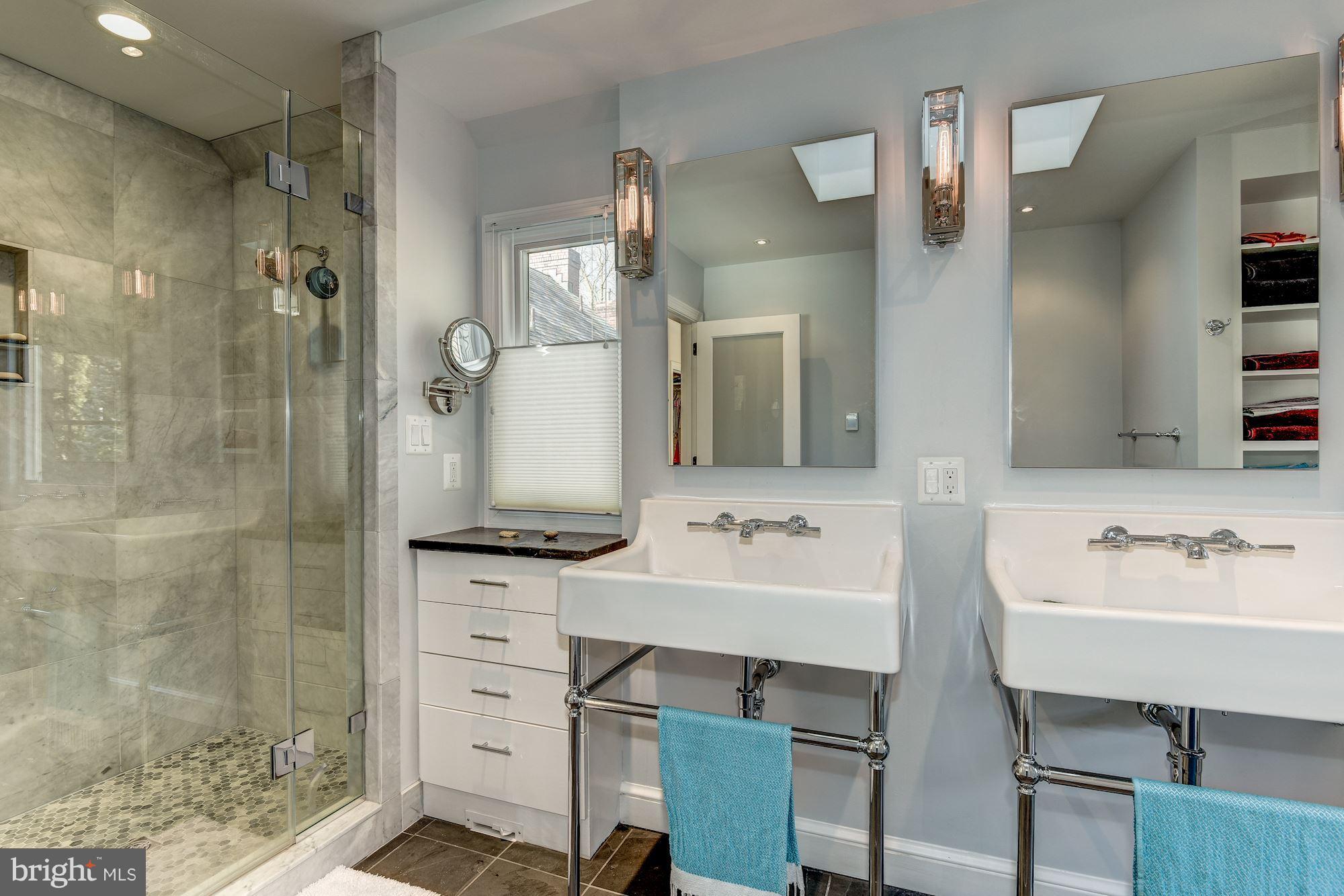 3735 Appleton Street Northwest Washington, DC 20016 - Photo 14 of 22 Bath (Master)