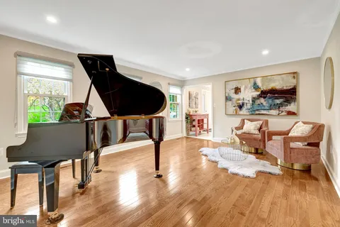 $1,500,000 | 1630 Lozano Drive, Vienna, VA 22182