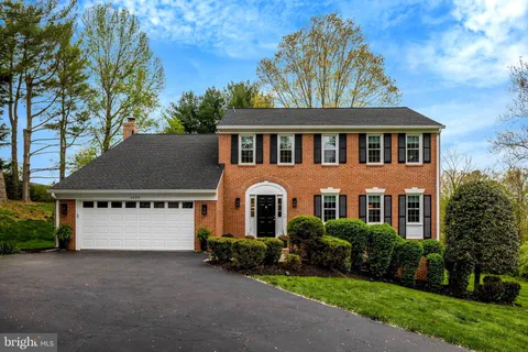 $1,500,000 | 1630 Lozano Drive, Vienna, VA 22182