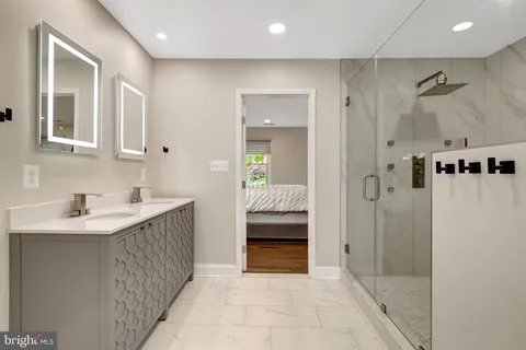 $1,500,000 | 1630 Lozano Drive, Vienna, VA 22182