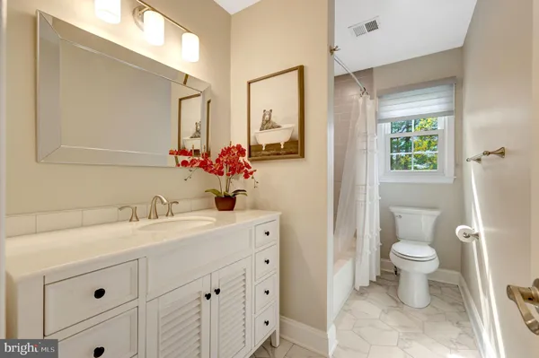 $1,500,000 | 1630 Lozano Drive, Vienna, VA 22182