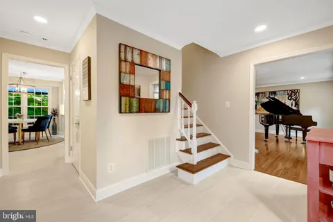$1,500,000 | 1630 Lozano Drive, Vienna, VA 22182