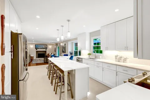 $1,500,000 | 1630 Lozano Drive, Vienna, VA 22182