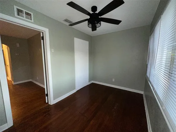 $2,100 | 780 27th Avenue North, St. Petersburg, FL 33704