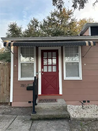 $2,100 | 780 27th Avenue North, St. Petersburg, FL 33704
