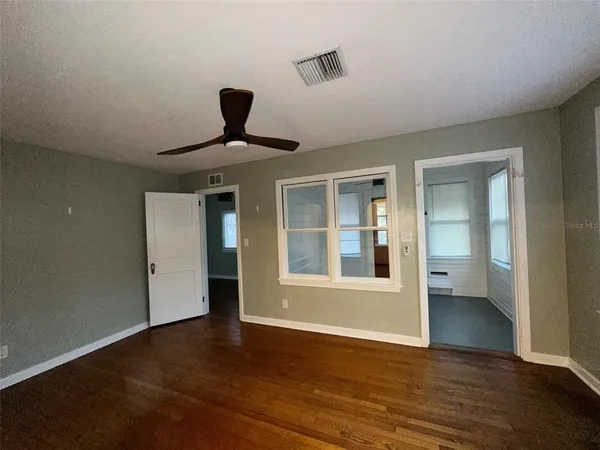 $2,100 | 780 27th Avenue North, St. Petersburg, FL 33704