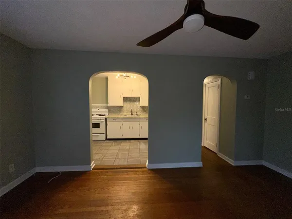 $2,100 | 780 27th Avenue North, St. Petersburg, FL 33704