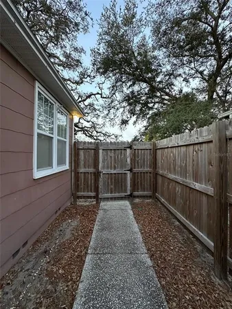 $2,100 | 780 27th Avenue North, St. Petersburg, FL 33704