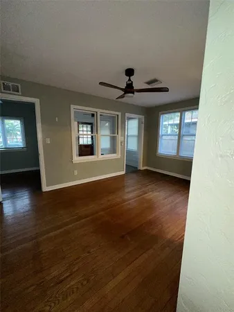 $2,100 | 780 27th Avenue North, St. Petersburg, FL 33704