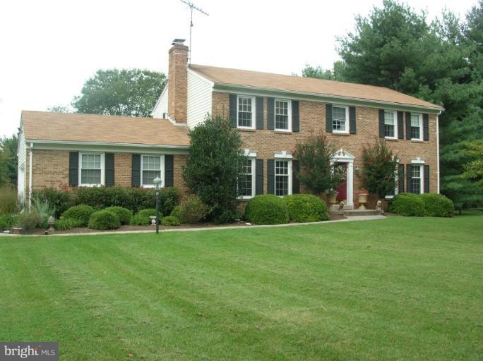 19210 Muncaster Road Derwood, MD 20855 - Photo 1 of 27 Exterior (Main)