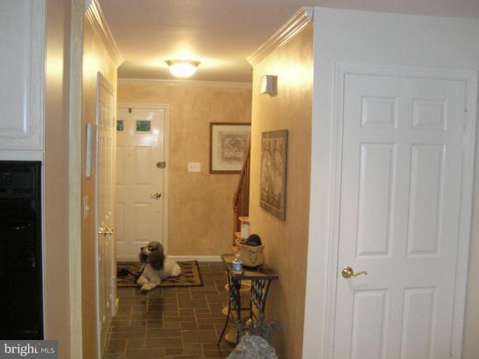 19210 Muncaster Road Derwood, MD 20855 - Photo 12 of 27 Hallway