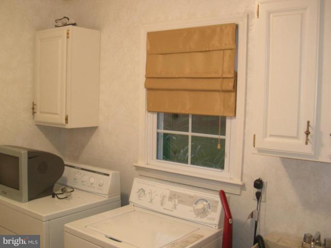 19210 Muncaster Road Derwood, MD 20855 - Photo 13 of 27 Laundry Area 1