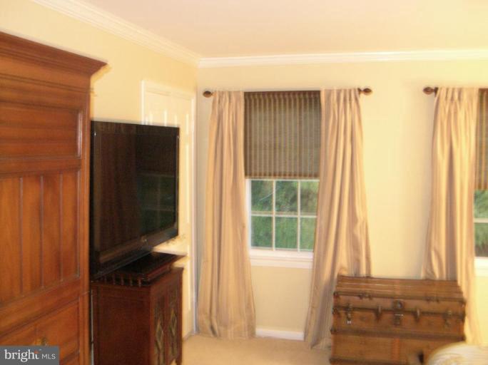 19210 Muncaster Road Derwood, MD 20855 - Photo 16 of 27 Master Bedroom