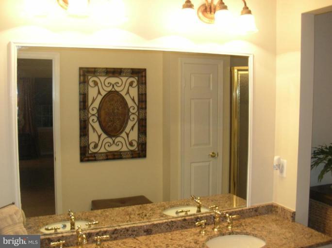 19210 Muncaster Road Derwood, MD 20855 - Photo 19 of 27 Master Bath #2