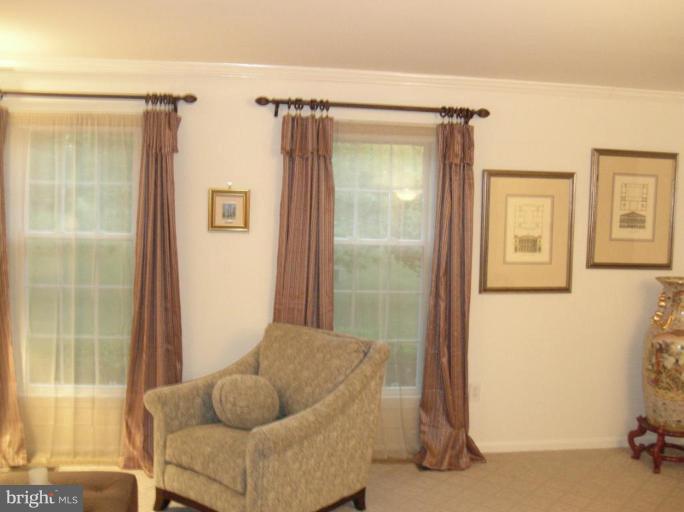 19210 Muncaster Road Derwood, MD 20855 - Photo 6 of 27 Living Room #2