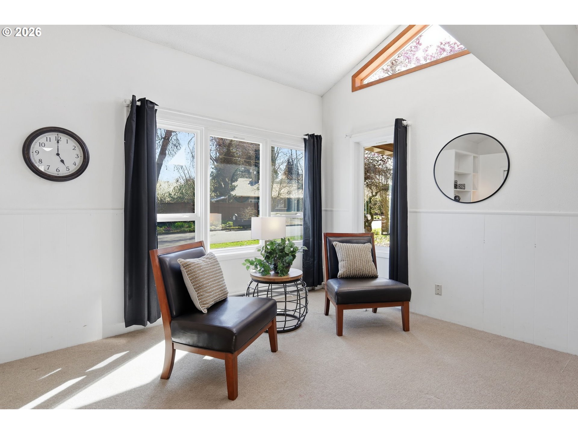 1090 Corydon Street Eugene, OR 97401 - Photo 22 of 47 Family Room