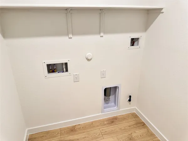 $2,400 | 14904 Found Admiral Lane, Manor, TX 78653