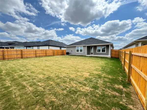 $2,400 | 14904 Found Admiral Lane, Manor, TX 78653