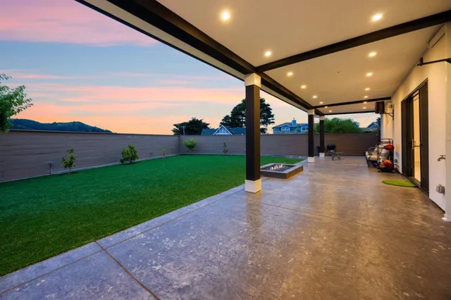 a view of an ocean view