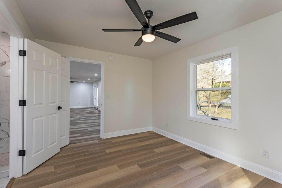 520 Tennessee Street Spring City, TN 37381 - Photo 15 of 40 Primary Bedroom