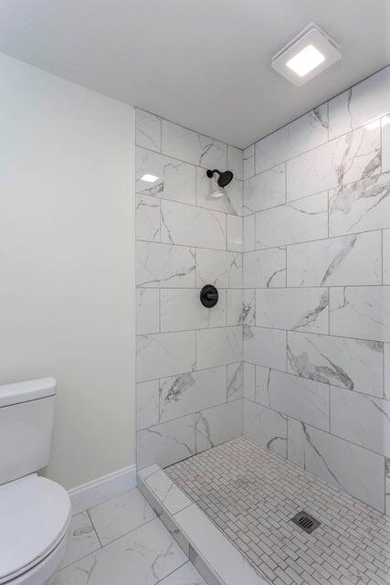 520 Tennessee Street Spring City, TN 37381 - Photo 17 of 40 Primary Bath