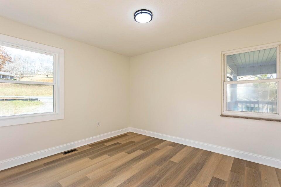 520 Tennessee Street Spring City, TN 37381 - Photo 22 of 40 Bedroom