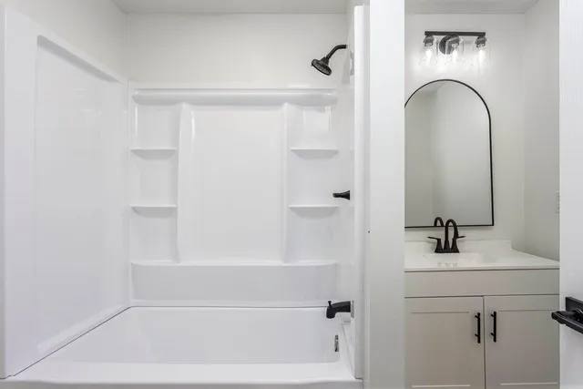 $299,999 | 520 Tennessee Street, Spring City, TN 37381