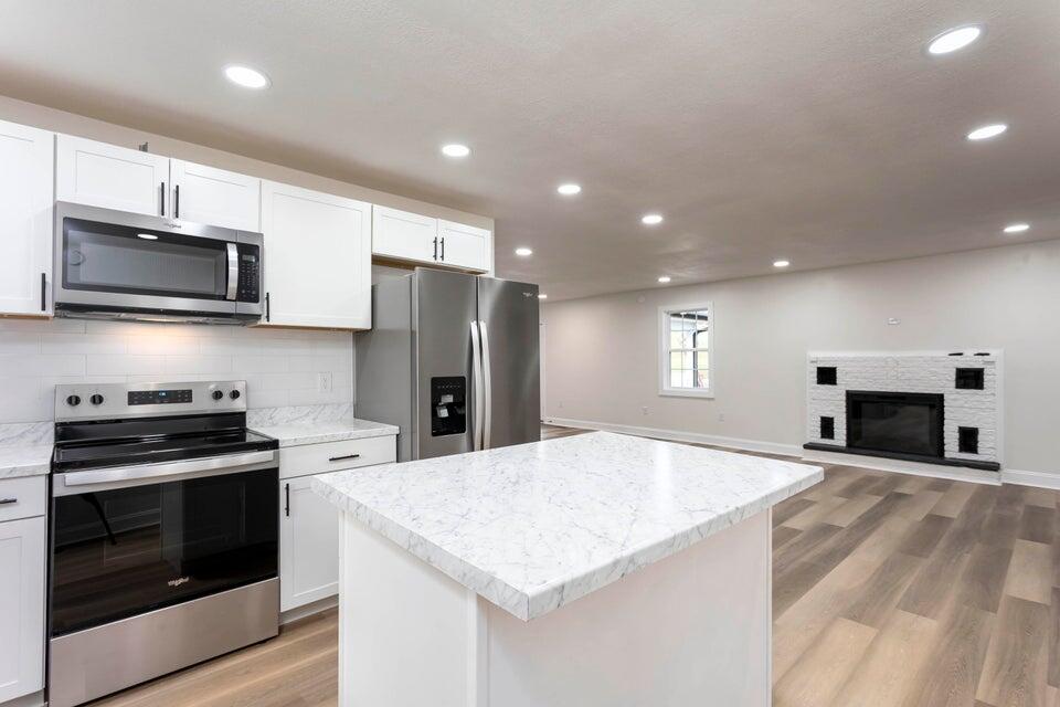 520 Tennessee Street Spring City, TN 37381 - Photo 3 of 40 Kitchen