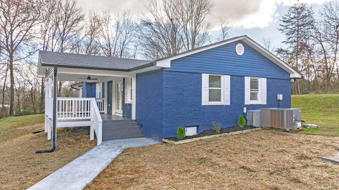 520 Tennessee Street Spring City, TN 37381 - Photo 40 of 40 Side of house