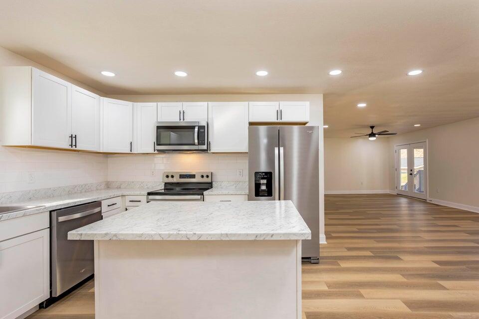 520 Tennessee Street Spring City, TN 37381 - Photo 4 of 40 Kitchen