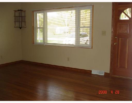 52570 Ruth Street Granger, IN 46530 - Photo 3 of 8 Gallery Image 3
