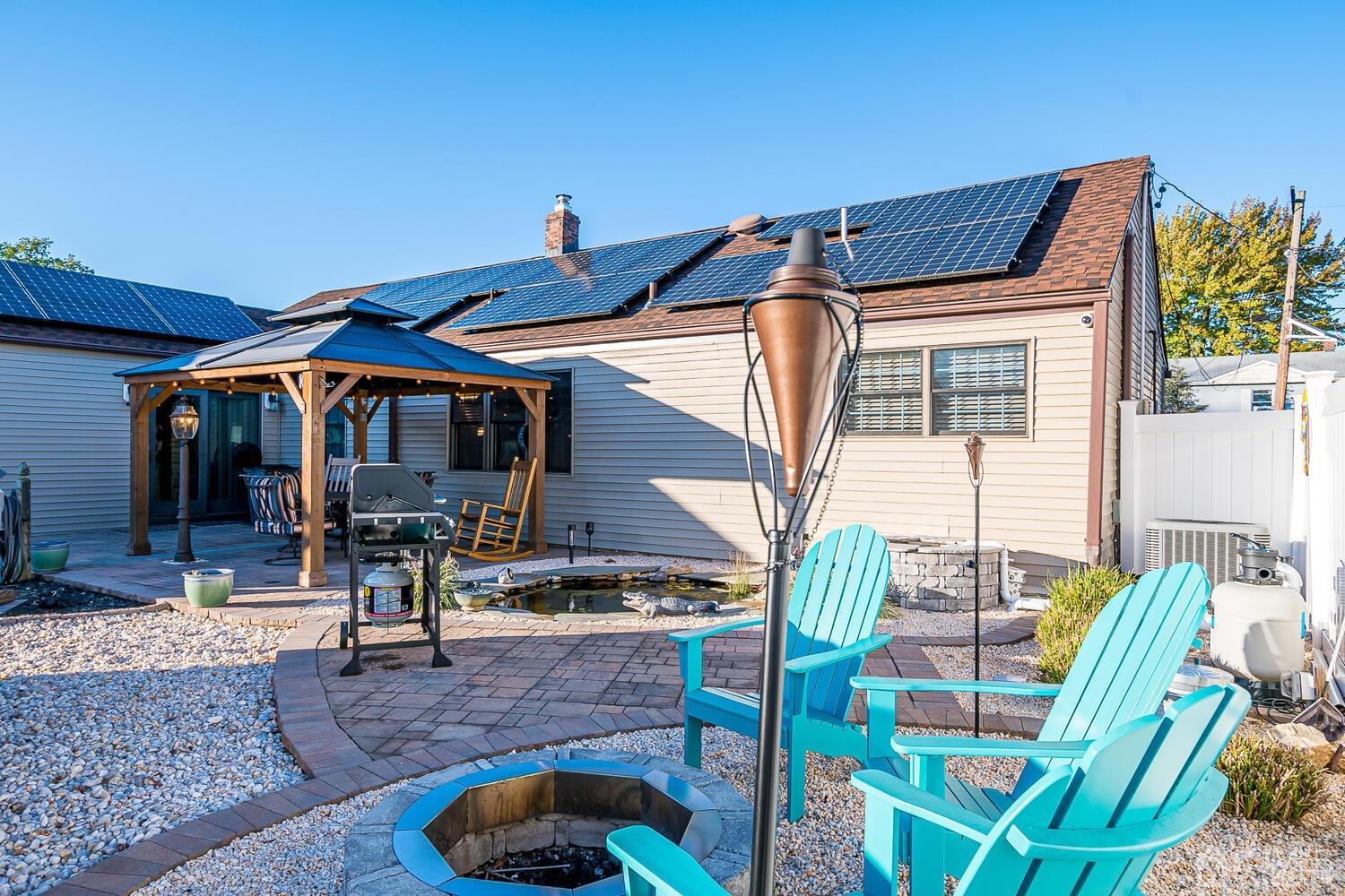 91 South Hill Road Colonia, NJ 07067 - Photo 46 of 46 a patio with table and chairs
