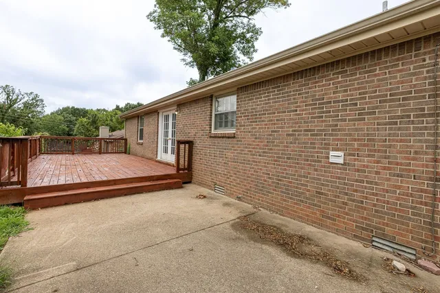 a view of backyard with small space