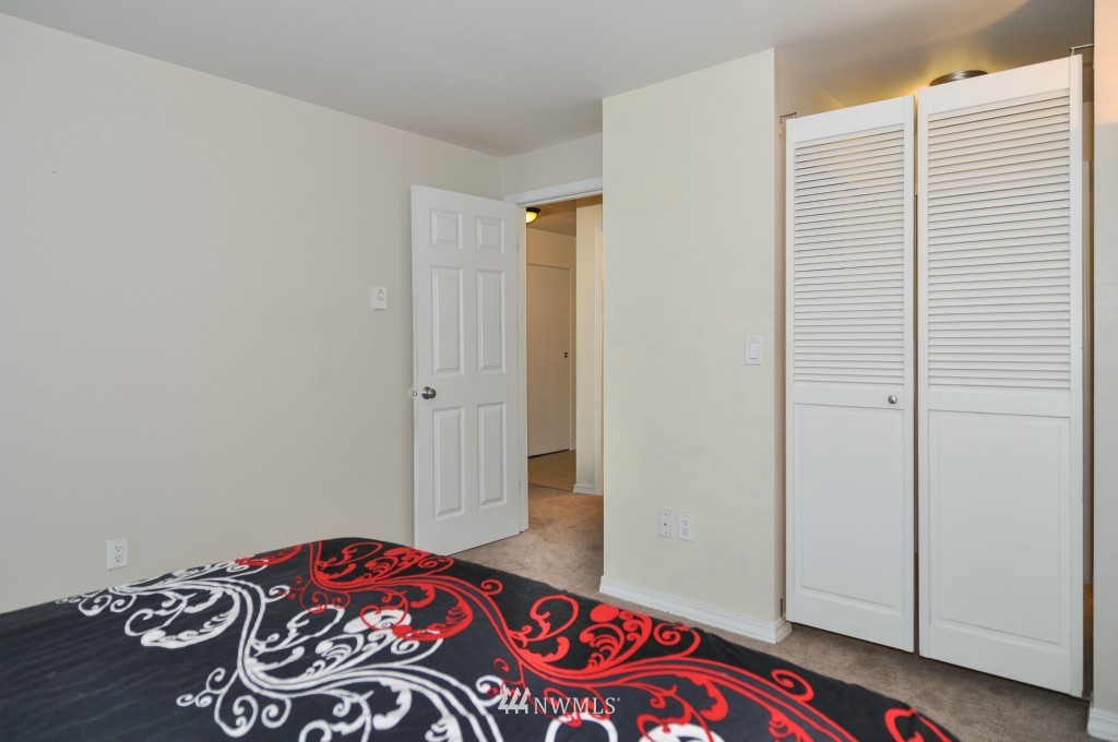 20330 Bothell Everett Highway, Unit C 203 Bothell, WA 98012 - Photo 12 of 24