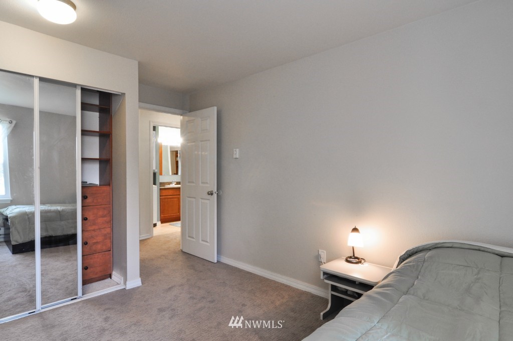 20330 Bothell Everett Highway, Unit C 203 Bothell, WA 98012 - Photo 14 of 24