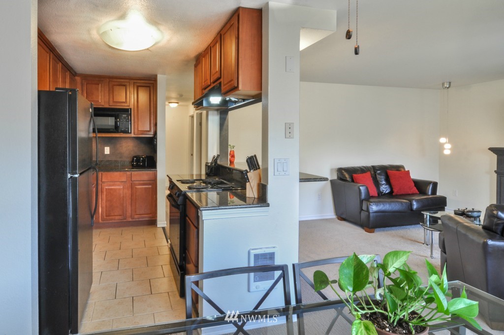 20330 Bothell Everett Highway, Unit C 203 Bothell, WA 98012 - Photo 7 of 24