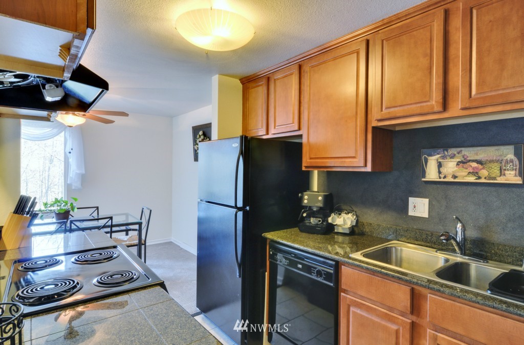 20330 Bothell Everett Highway, Unit C 203 Bothell, WA 98012 - Photo 10 of 24