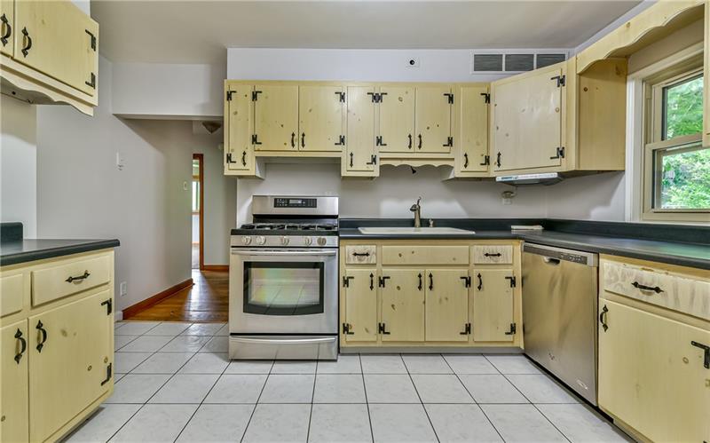 3896 Anderson Road Gibsonia, PA 15044 - Photo 16 of 25 Gallery Image 16
